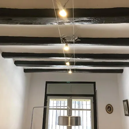Сasa de vacaciones Casa De Pueblo Entero, Centro Histórico De Cálig